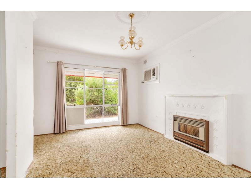 17 Russ Avenue, Seaton SA 5023