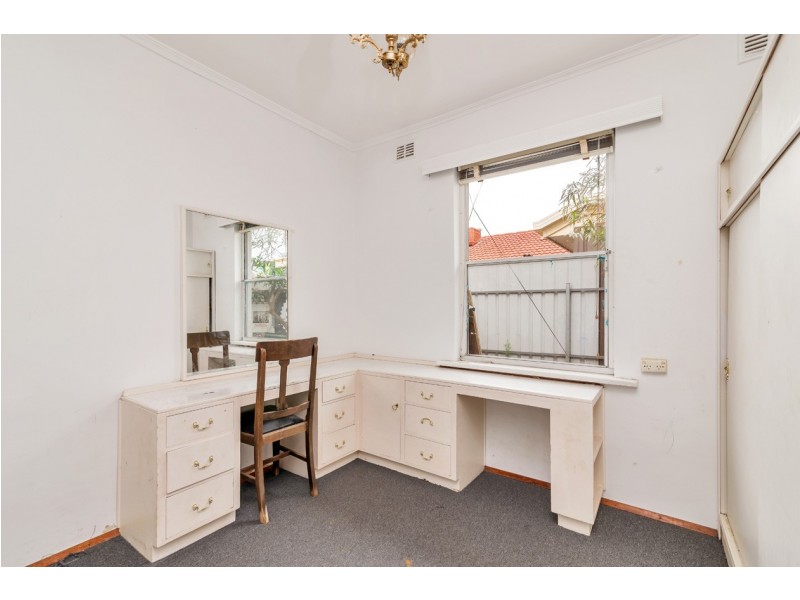 17 Russ Avenue, Seaton SA 5023