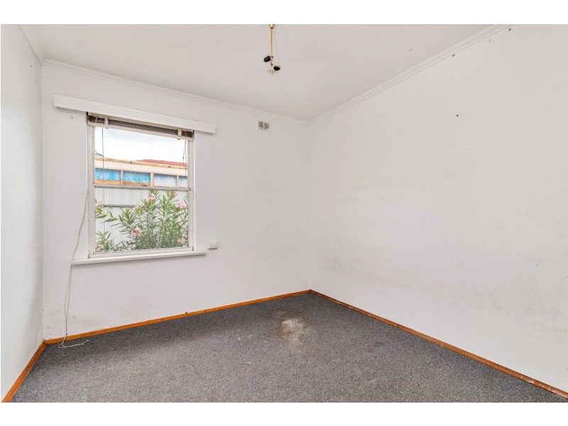 17 Russ Avenue, Seaton SA 5023