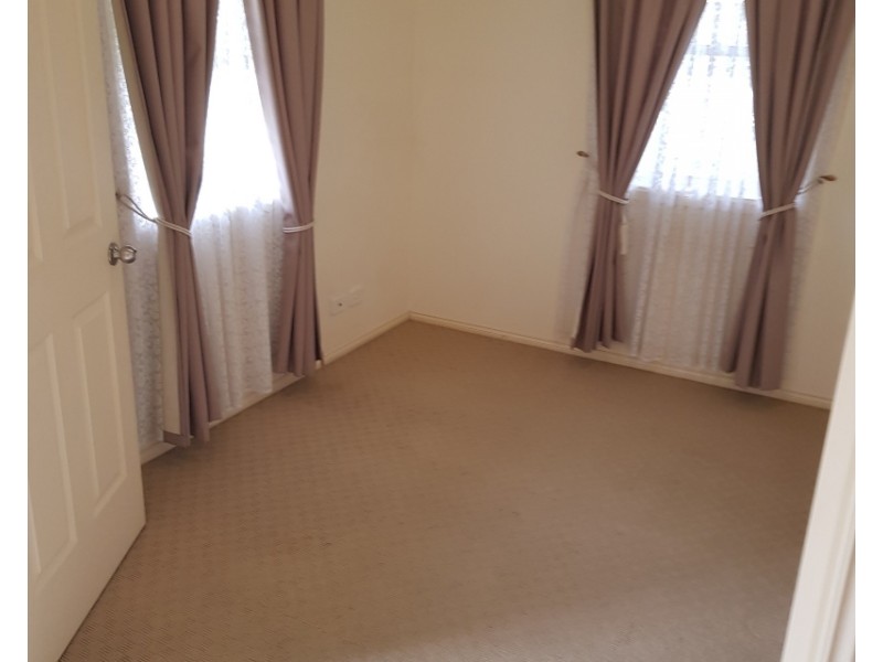 9 Pike Avenue, Mawson Lakes SA 5095