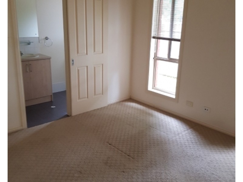 9 Pike Avenue, Mawson Lakes SA 5095