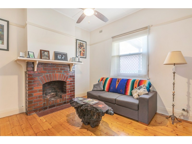 4 Raymond Avenue, Seaton SA 5023