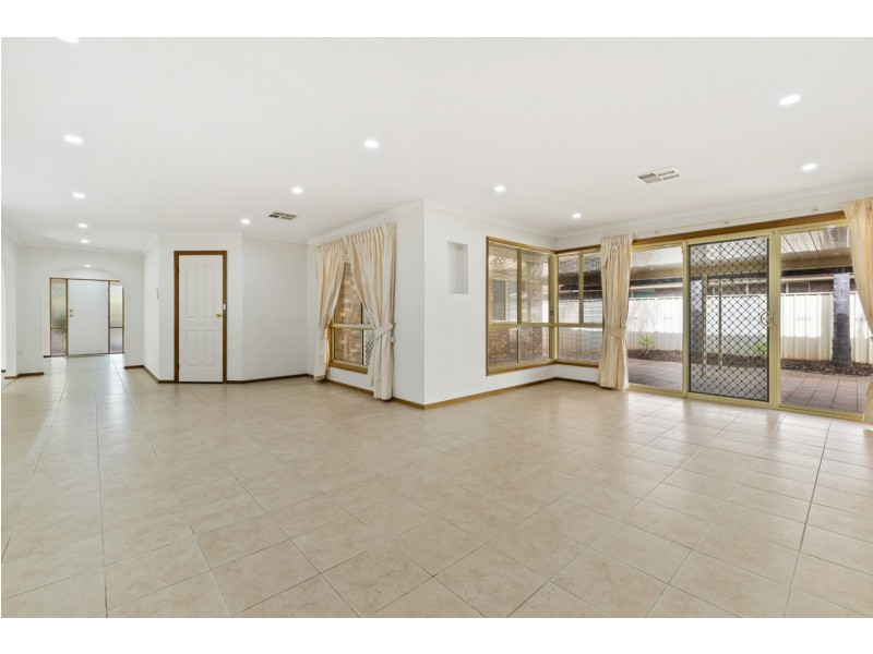 3 Parkway Circuit, Parafield Gardens SA 5107