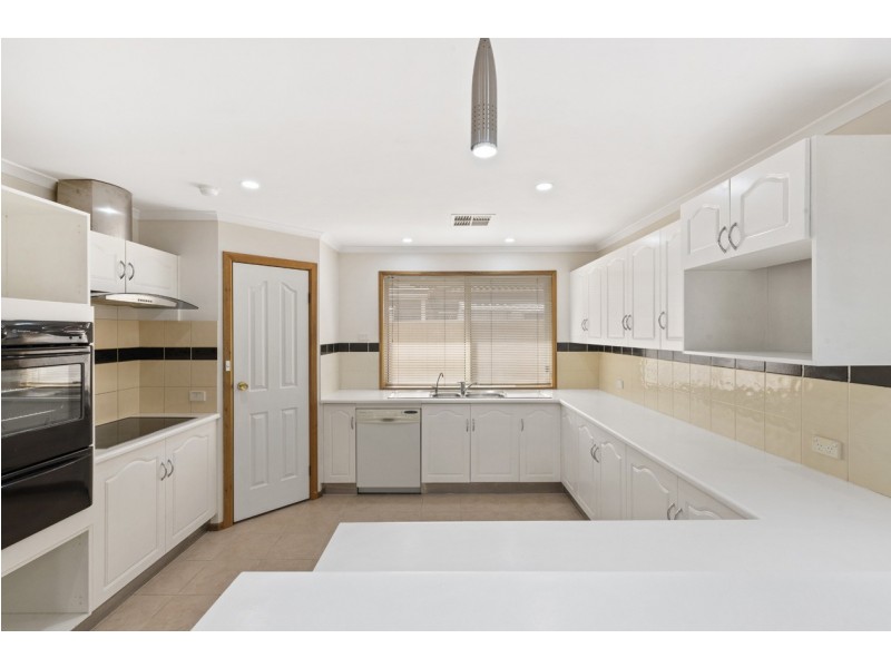 3 Parkway Circuit, Parafield Gardens SA 5107