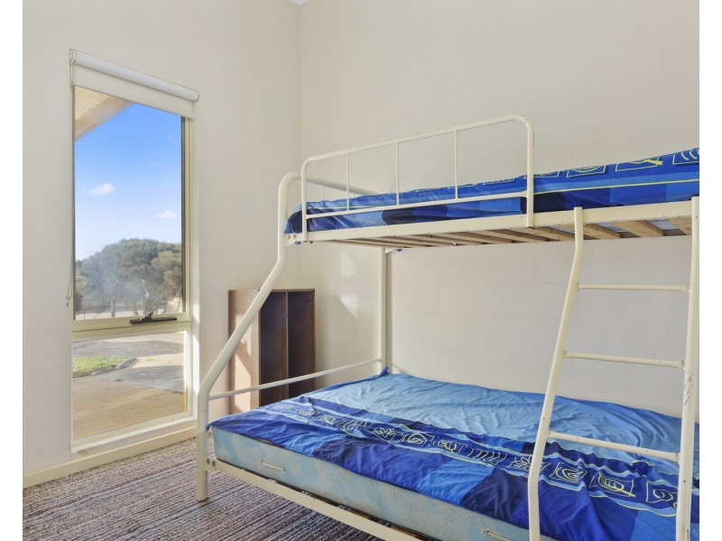 29 Goolwa Channel Drive, Hindmarsh Island SA 5214