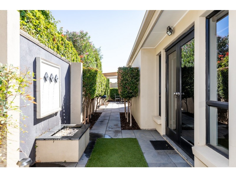 16 Davis Street, West Beach SA 5024
