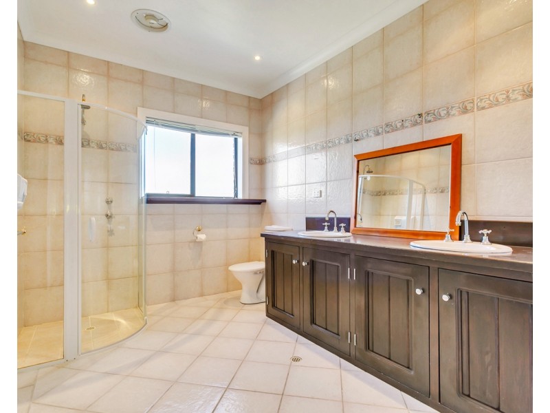 26 Highfield Drive, Aberfoyle Park SA 5159