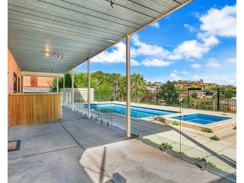 26 Highfield Drive, Aberfoyle Park SA 5159
