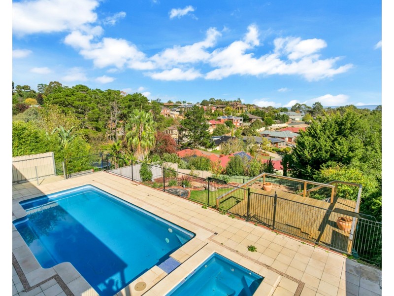 26 Highfield Drive, Aberfoyle Park SA 5159