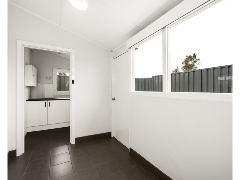 17A Russ Avenue, Seaton SA 5023