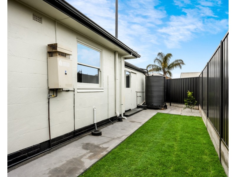 17A Russ Avenue, Seaton SA 5023