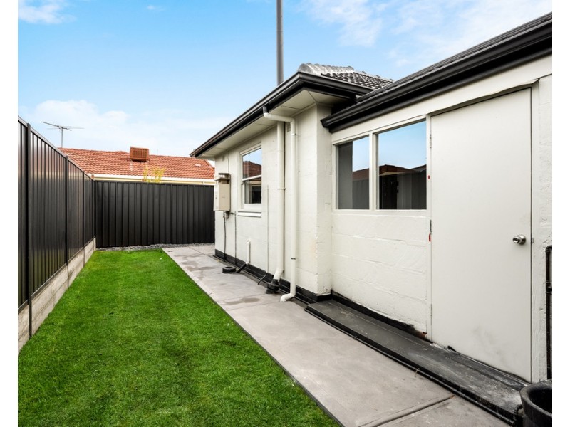 17A Russ Avenue, Seaton SA 5023