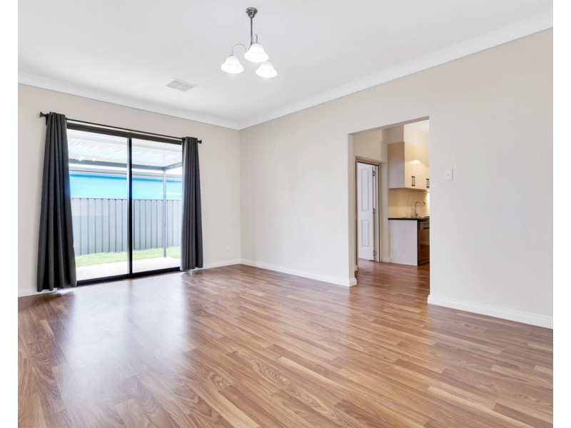 18 Selkirk Avenue, Seaton SA 5023