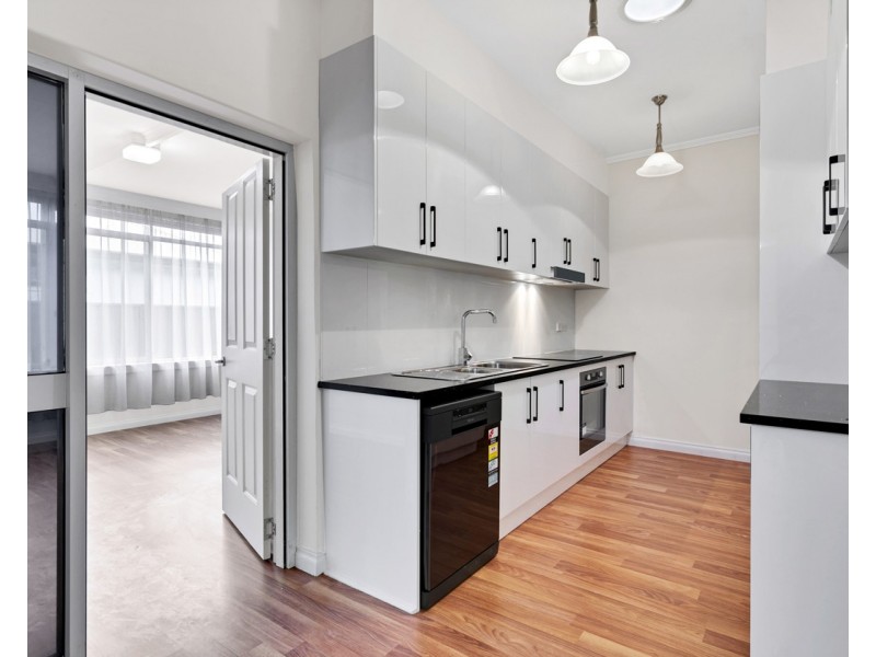18 Selkirk Avenue, Seaton SA 5023
