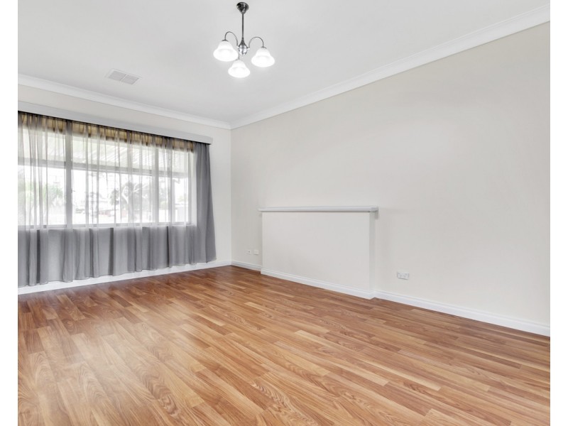 18 Selkirk Avenue, Seaton SA 5023
