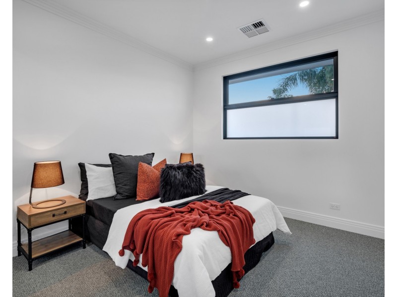 5 William Avenue, Henley Beach South SA 5022