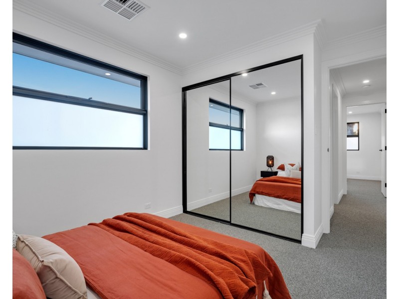 5 William Avenue, Henley Beach South SA 5022