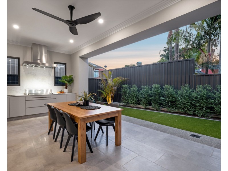 5 William Avenue, Henley Beach South SA 5022