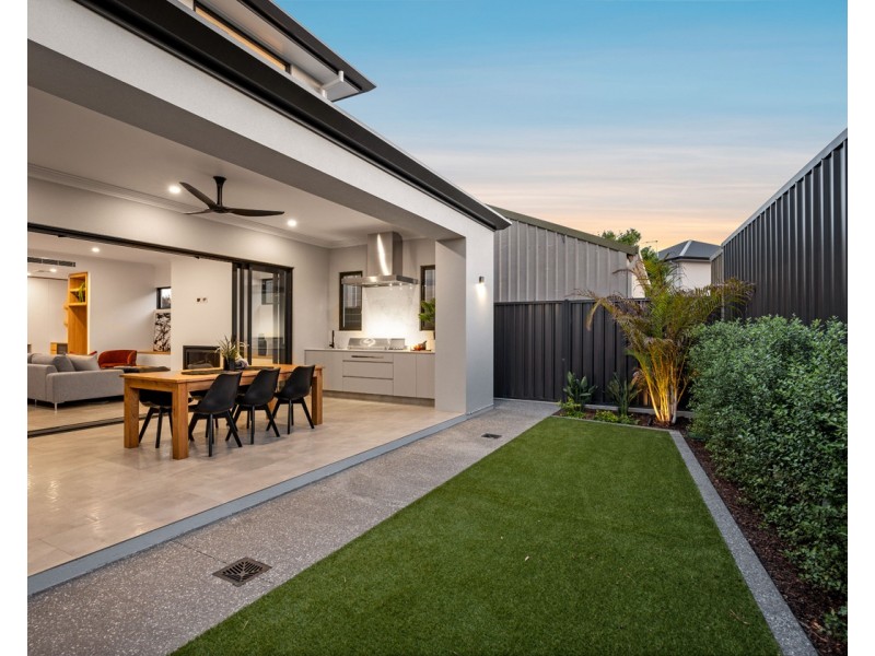 5 William Avenue, Henley Beach South SA 5022