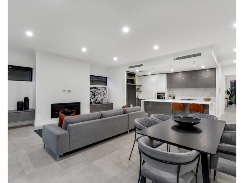 5A William Avenue, Henley Beach South SA 5022