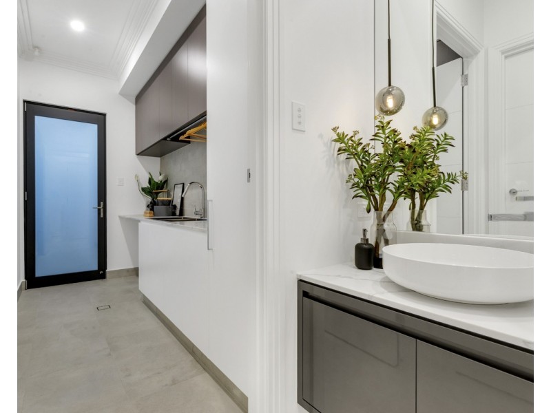 5A William Avenue, Henley Beach South SA 5022