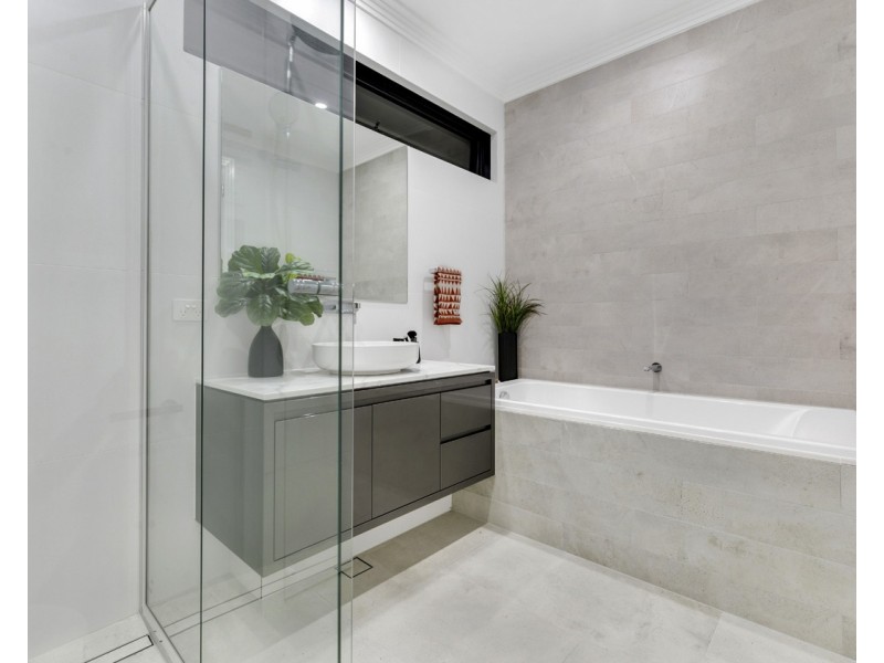 5A William Avenue, Henley Beach South SA 5022