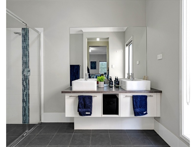 4 Burnlea Parade, Blakeview SA 5114