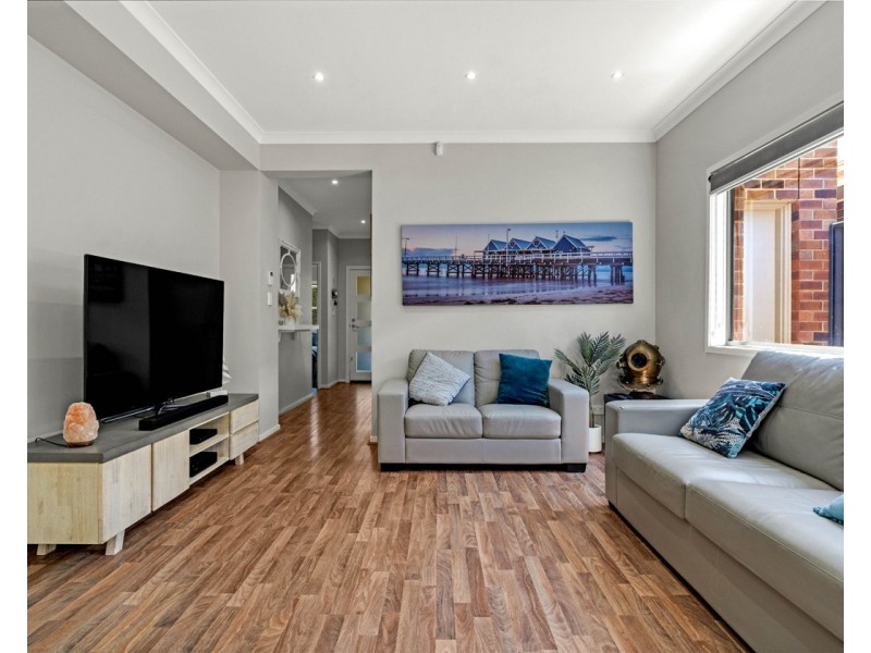 4 Burnlea Parade, Blakeview SA 5114