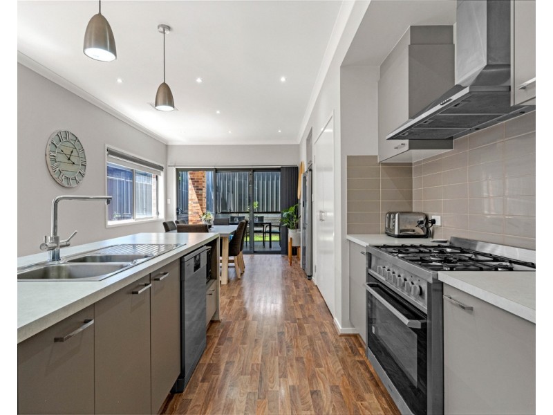 4 Burnlea Parade, Blakeview SA 5114