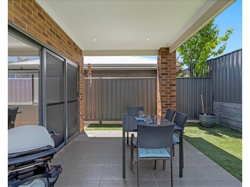 4 Burnlea Parade, Blakeview SA 5114