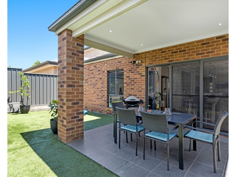 4 Burnlea Parade, Blakeview SA 5114