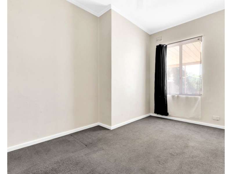 18 Crisp Road, Elizabeth Downs SA 5113