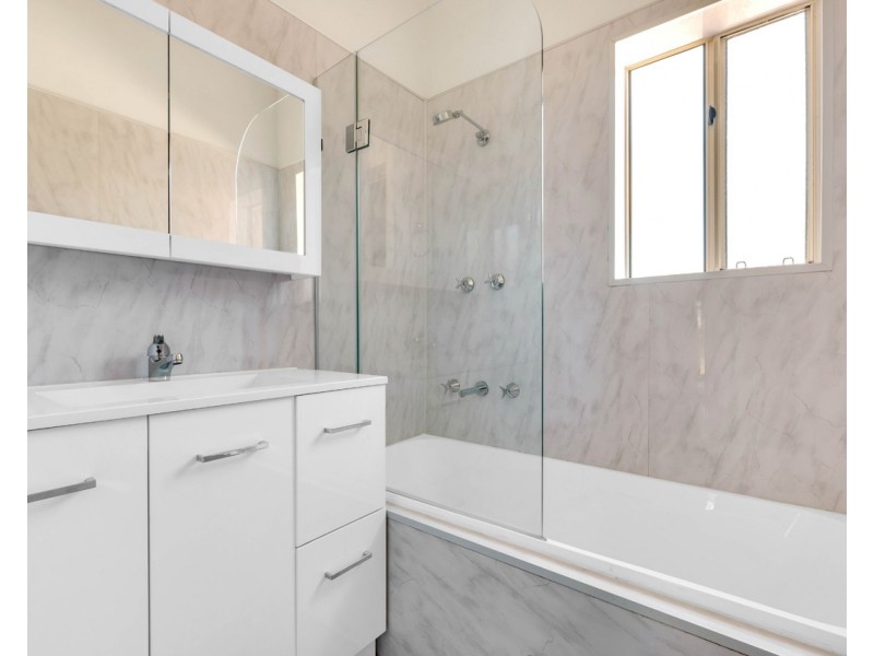 18 Crisp Road, Elizabeth Downs SA 5113