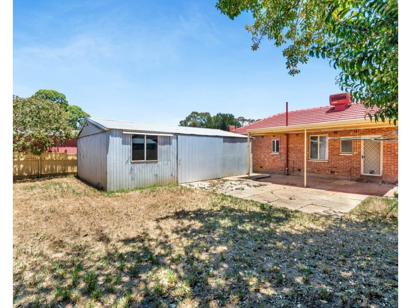 18 Crisp Road, Elizabeth Downs SA 5113