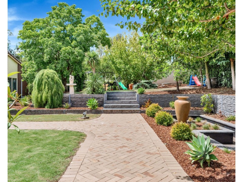 8 Quarry Road, Gulfview Heights SA 5096