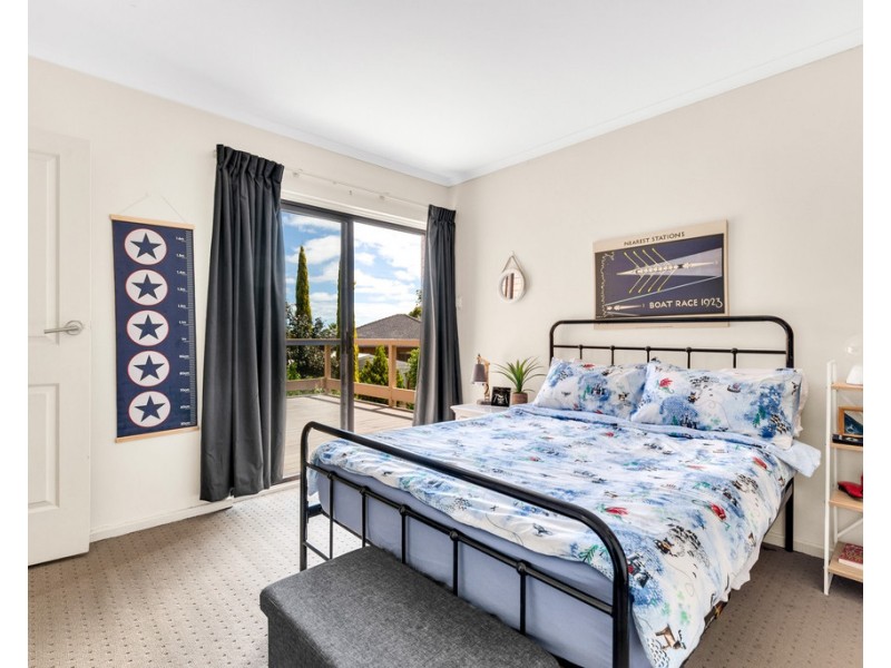 8 Quarry Road, Gulfview Heights SA 5096