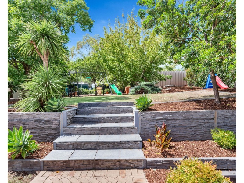 8 Quarry Road, Gulfview Heights SA 5096