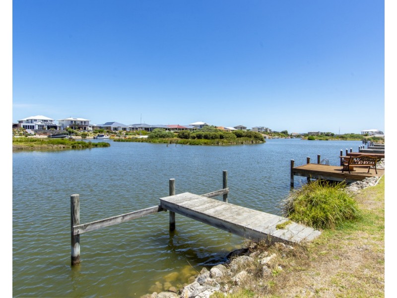 89 Blanche Parade, Hindmarsh Island SA 5214