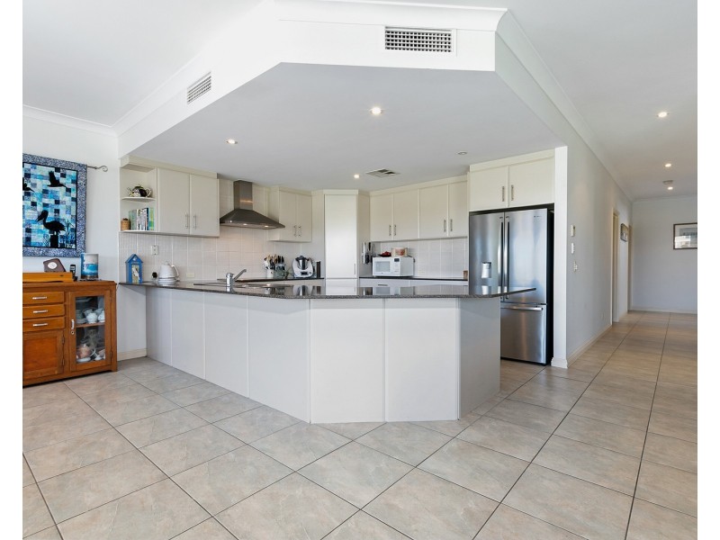 79 Wentworth Parade, Hindmarsh Island SA 5214