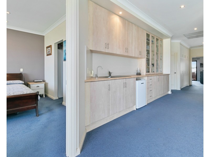 79 Wentworth Parade, Hindmarsh Island SA 5214