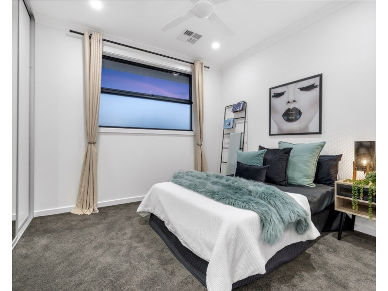 8 Gurner Terrace, Grange SA 5022