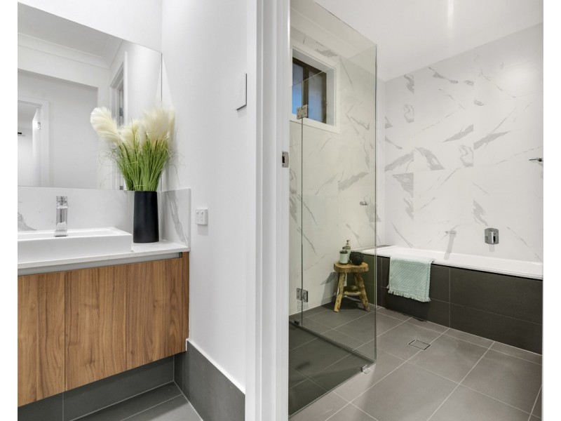 8 Gurner Terrace, Grange SA 5022