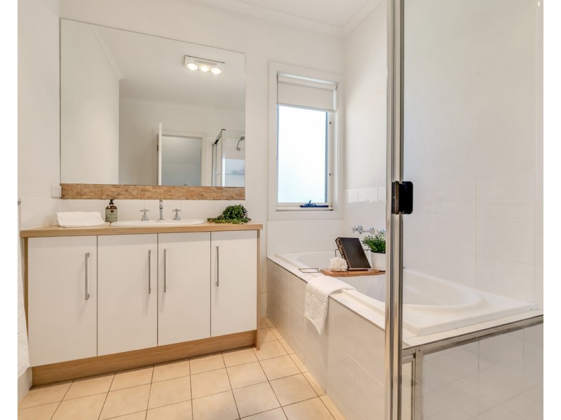 7, 49 Glen Rowan Road, Woodville South SA 5011