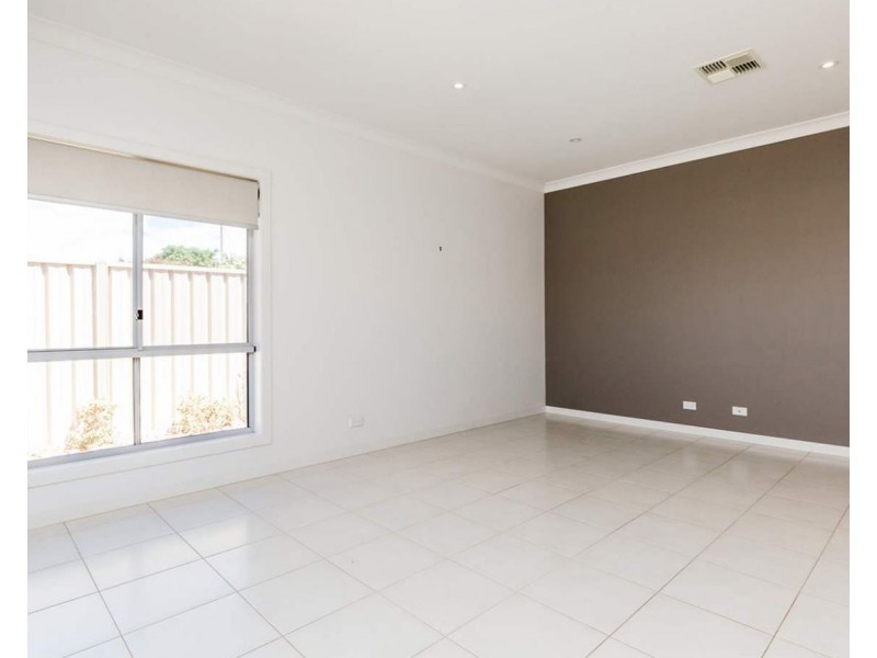 15 Adams Road, Sheidow Park SA 5158