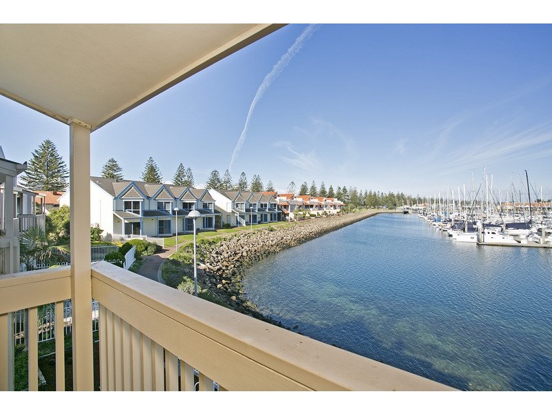 9 Falie Drive, North Haven SA 5018