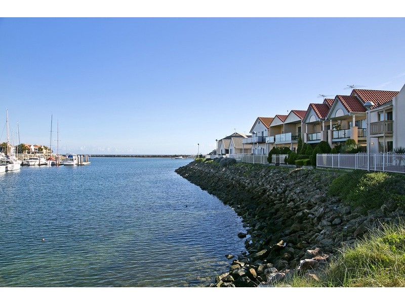 9 Falie Drive, North Haven SA 5018