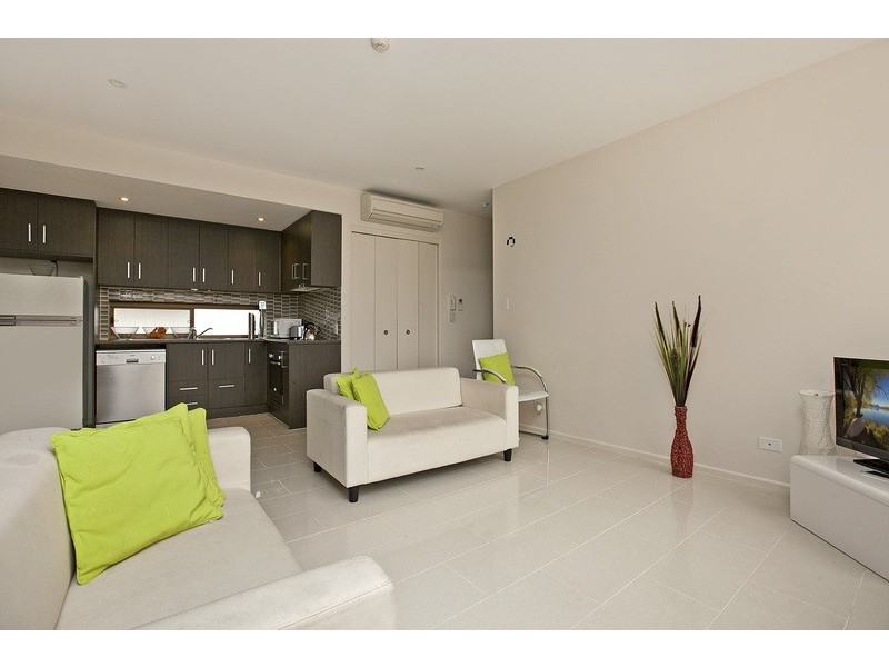 5/18 Main Street, Mawson Lakes SA 5095