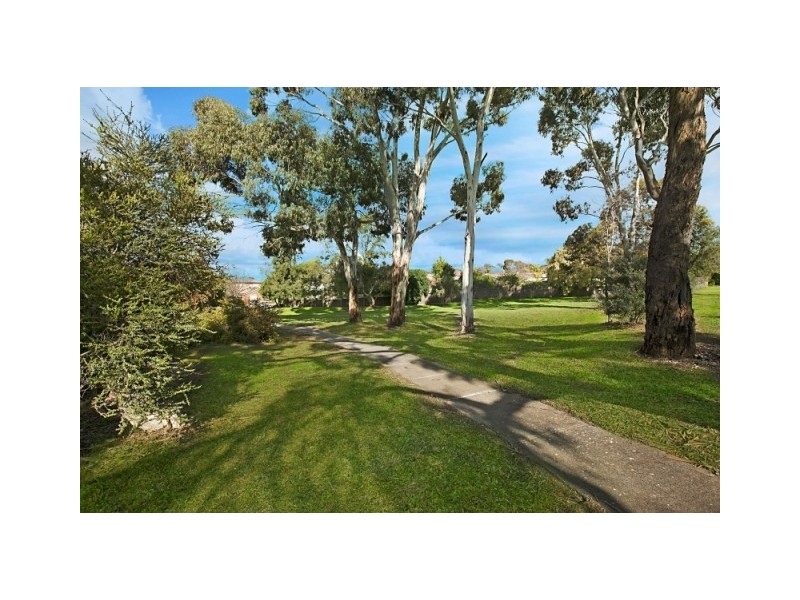 26 Frontignac Court, Wynn Vale SA 5127