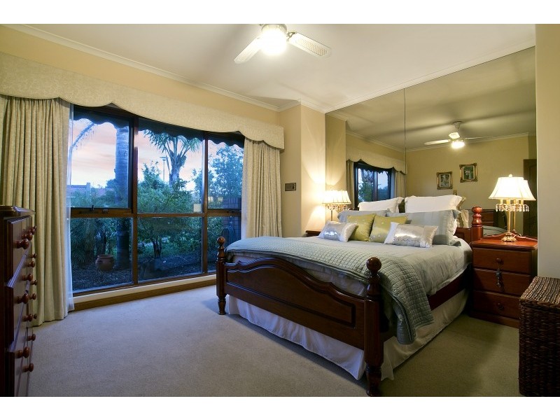 6 Tahiti Place, West Lakes SA 5021