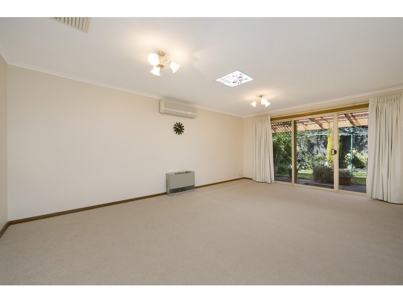 14 Gilchrist Close, Greenwith SA 5125